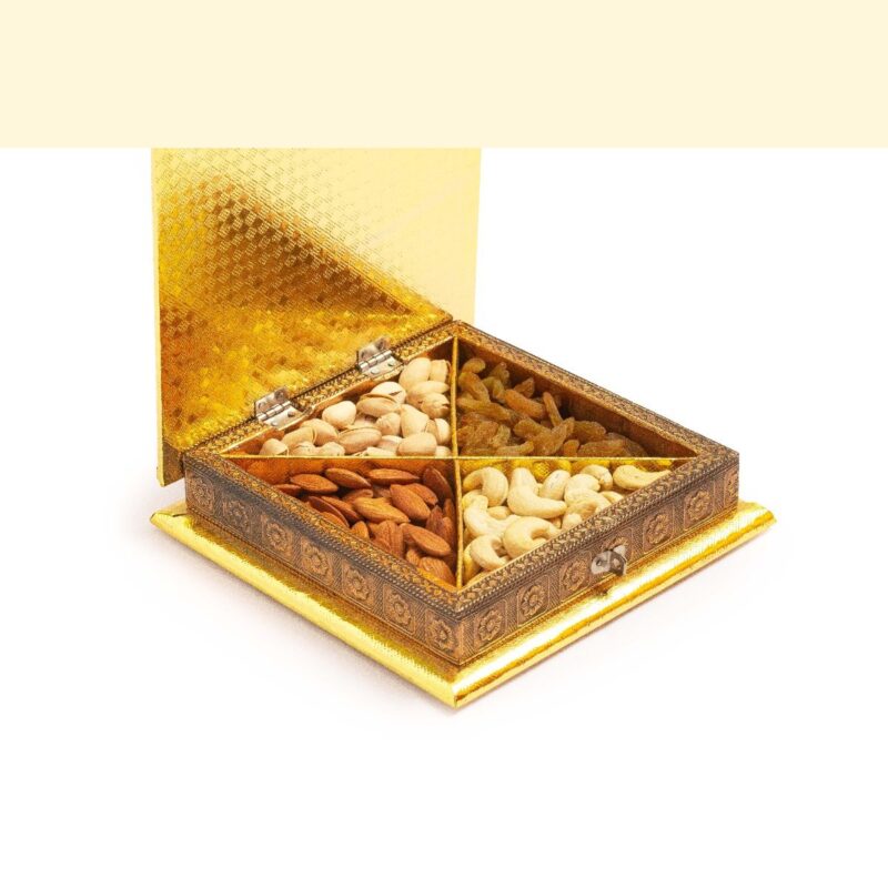 Handicraft Dry Fruit Box 290g Handicraft Dry Fruit Box 290g – Cashews, Almonds, Raisins, Salted pistachios